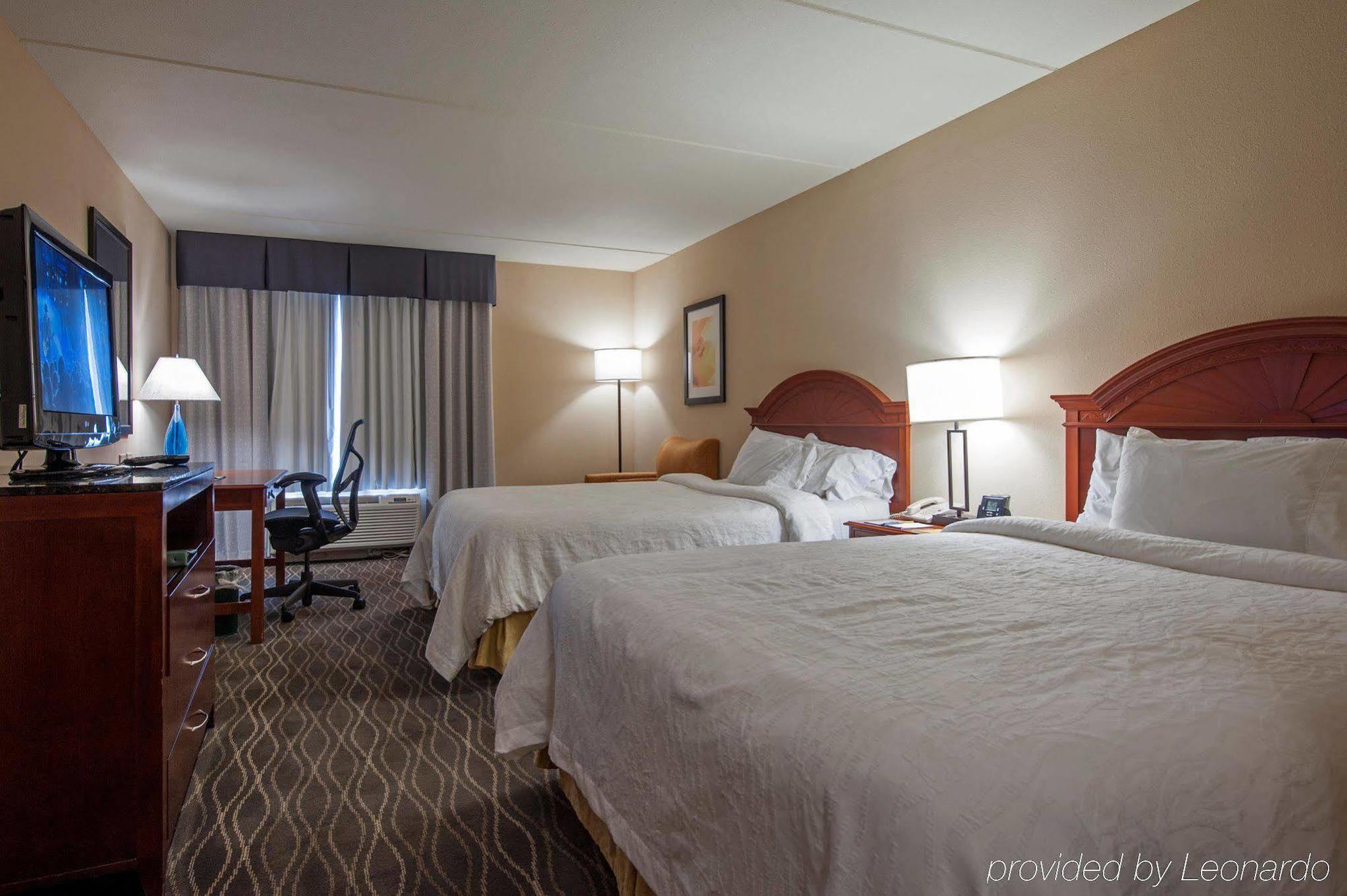 Hilton Garden Inn Houston/Bush Intercontinental Airport Екстериор снимка